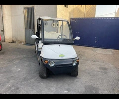 GOLF CAR